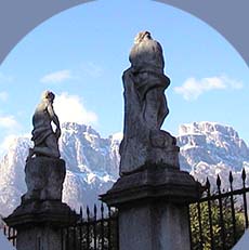 Le statue con le Pale di S. Lucano
